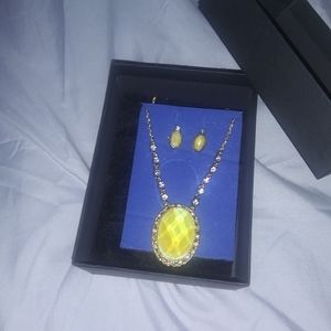 Necklace and earrings set